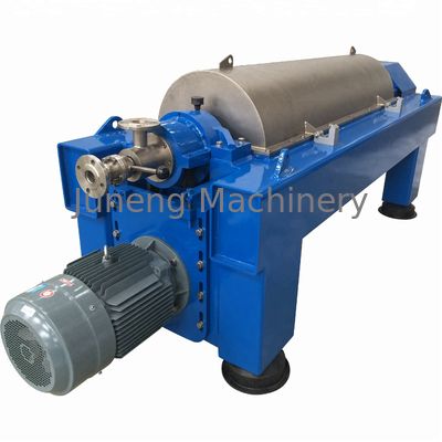 Купить Three Phase Horizontal Decanter Centrifuge for Oil Sludge Water Separation with 22/5.5 kw Motor Power and 3200r/min Speed online manufacture